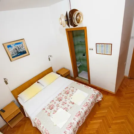 Guest house Ivka 3*