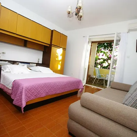 Ivka 3* Makarska